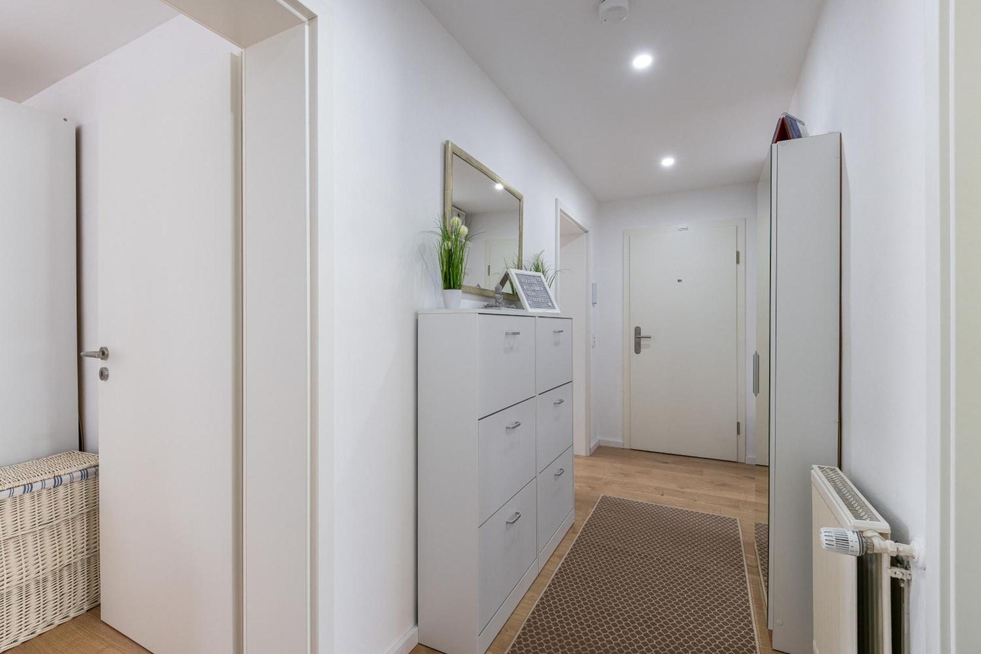 Schoenes, Modernes Apartment Mit Zwei Schlafzimmern - Zentral Mit Balkon Fuer 6 Personen Montabaur Exteriör bild